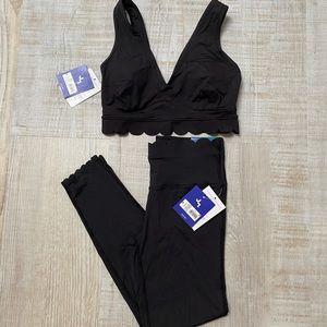 Joylab Scalloped Workout Set
